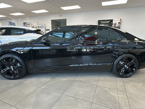 Used 2018 Bentley Flying Spur S W12 AWD/4WD image 34
