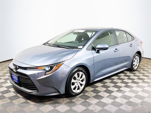 Certified 2025 Toyota Corolla LE image 4
