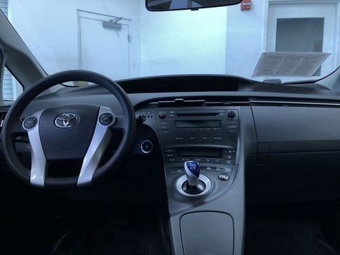 Used 2010 Toyota Prius Two FWD image 17