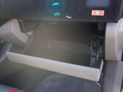 Used 2015 Toyota Tacoma 4x4 Access Cab image 51