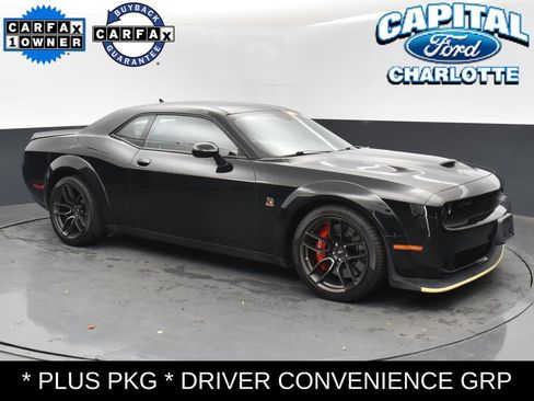 Used 2022 Dodge Challenger R/T Scat Pack RWD image 3