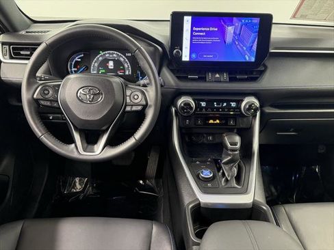 Certified 2025 Toyota RAV4 XSE image 33