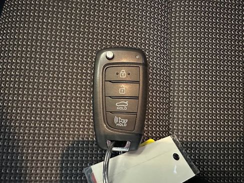 Used 2019 Hyundai Accent SE FWD image 17