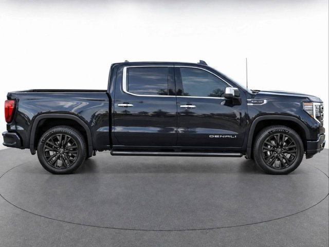 Used 2024 GMC Sierra 1500 Denali w/ Denali Reserve Package AWD/4WD image 8