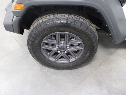 Used 2024 Jeep Wrangler Sport S image 51