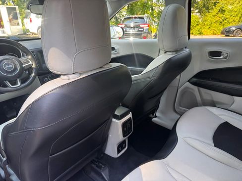 Used 2019 Jeep Compass Latitude image 18