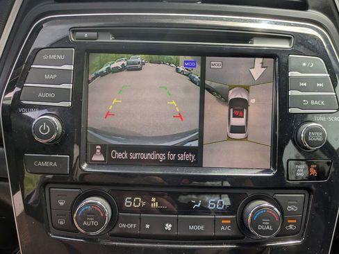 Used 2023 Nissan Maxima Platinum w/ Sport Mat Group FWD image 18
