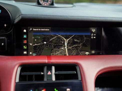 Used 2022 Porsche Taycan image 31