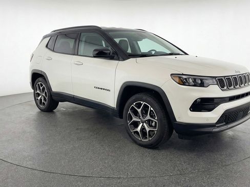 Used 2025 Jeep Compass Limited AWD/4WD image 1