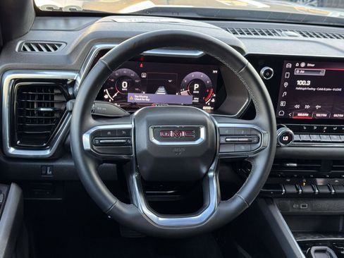 Used 2025 GMC Canyon Elevation w/ Convenience Package image 10