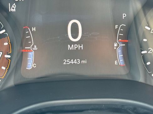 Used 2023 Jeep Compass Latitude w/ Sun and Sound Group AWD/4WD image 18