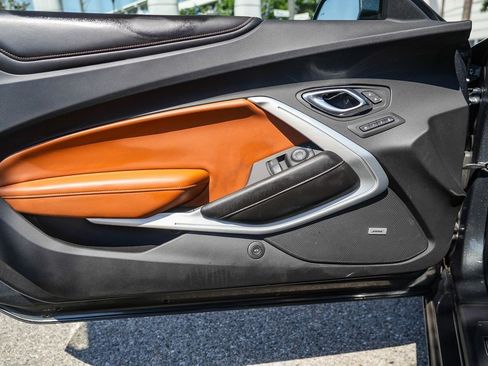Used 2017 Chevrolet Camaro SS RWD image 20