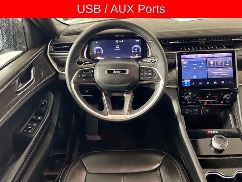 Used 2024 Jeep Grand Cherokee Limited w/ Black Appearance Package RWD image 15