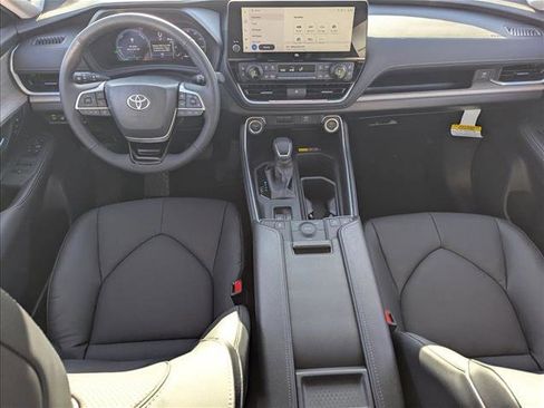 New 2026 Toyota Grand Highlander Limited image 14