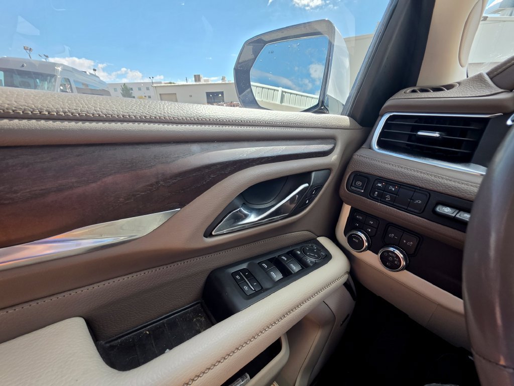 Used 2021 GMC Yukon Denali AWD/4WD image 15