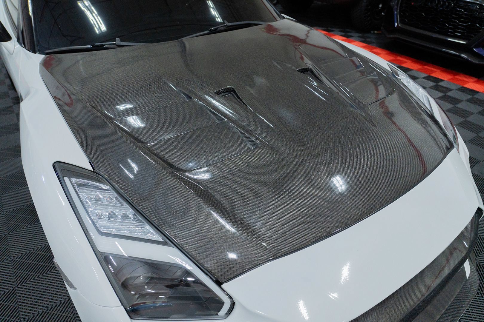 Used 2009 Nissan GT-R Premium AWD/4WD image 16