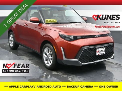 Used 2025 Kia Soul LX w/ LX Technology Package FWD image 1
