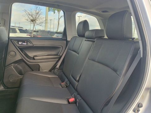 Used 2016 Subaru Forester 2.5i Touring w/ Eyesight & Navigation System image 17
