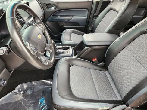 Used 2015 Chevrolet Colorado Z71 AWD/4WD image 12