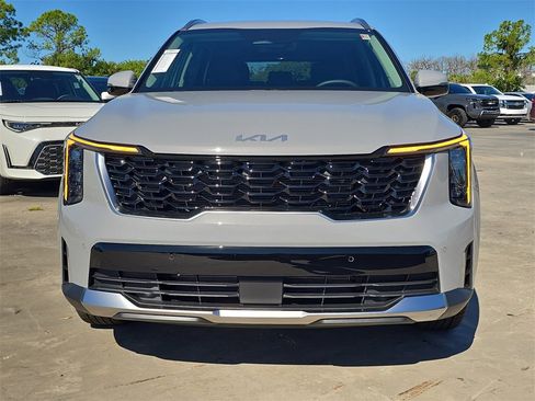 New 2026 Kia Sorento S image 3