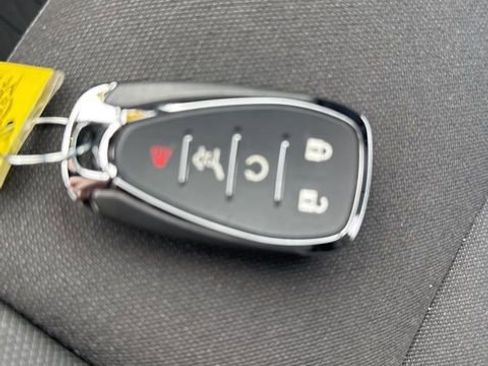 Used 2022 Chevrolet Equinox RS w/ Infotainment Package image 19