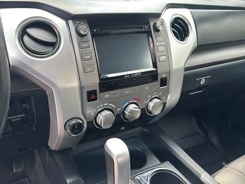 Used 2018 Toyota Tundra SR5 w/ TRD Off Road Package AWD/4WD image 16