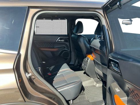 Used 2022 Mitsubishi Outlander SEL image 23