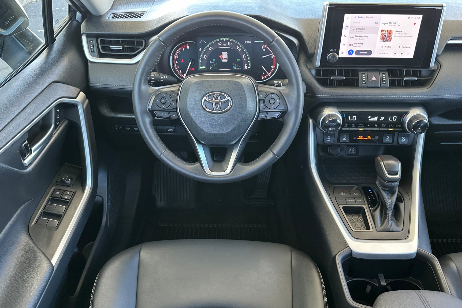 Used 2023 Toyota RAV4 XLE Premium FWD image 17