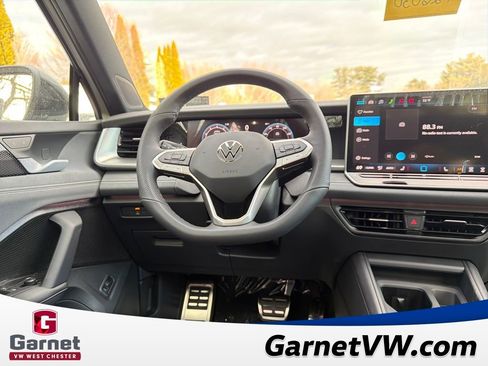 New 2026 Volkswagen Tiguan SE R-Line image 13