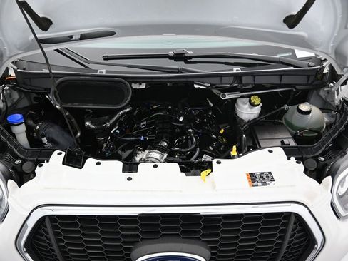 Used 2023 Ford Transit 350 XLT image 9