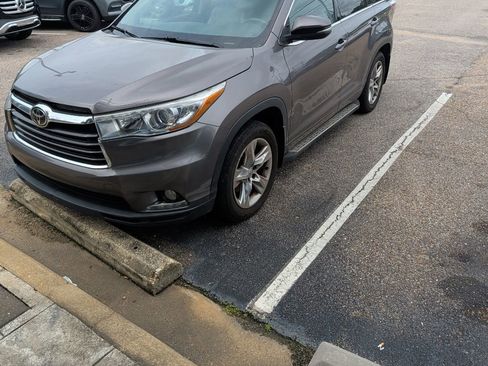 Used 2015 Toyota Highlander Limited Platinum AWD/4WD image 5