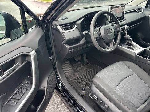 Used 2025 Toyota RAV4 XLE w/ Convenience Package FWD image 11