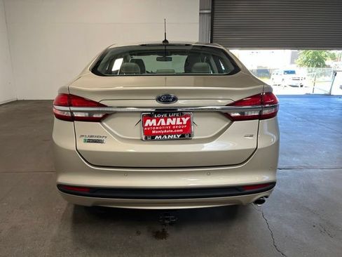 Used 2017 Ford Fusion Energi SE FWD image 5