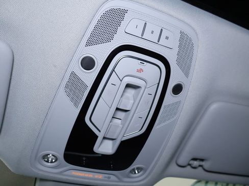 Used 2018 Audi Q5 2.0T Premium Plus w/ Premium Plus Package image 34