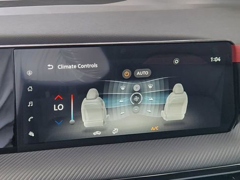 New 2025 Nissan Kicks SR image 12