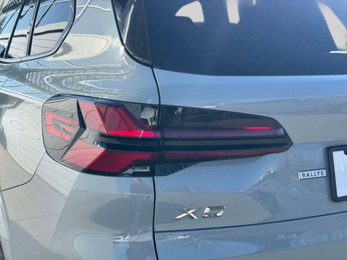 Used 2024 BMW X5 xDrive40i w/ M Sport Package image 10