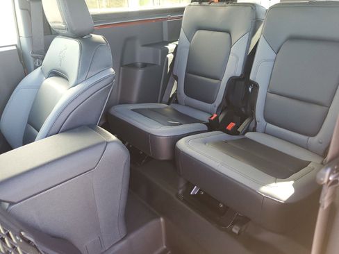 Used 2024 Ford Bronco Black Diamond w/ Sasquatch Package image 13