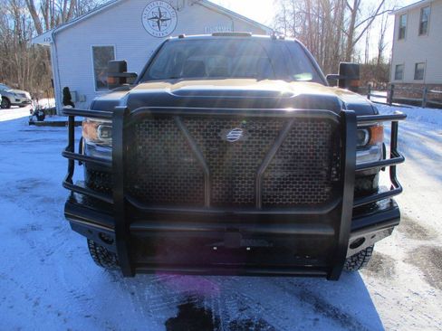 Used 2017 GMC Sierra 2500 SLE w/ SLE Preferred Package image 3