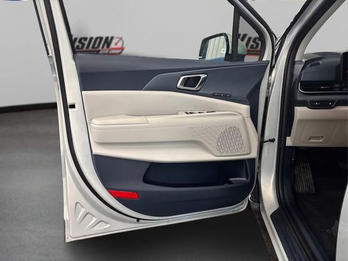 New 2026 Kia Carnival EX image 15