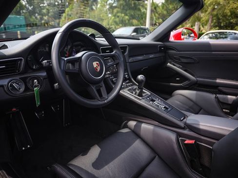 Used 2019 Porsche 911 Speedster RWD image 35