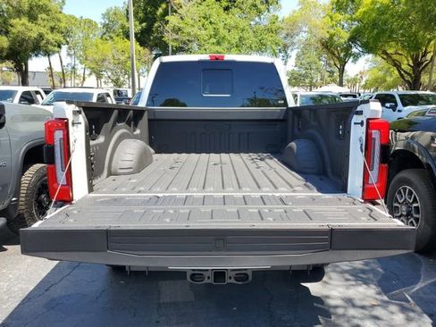 Used 2026 Ford F250 Platinum AWD/4WD image 9