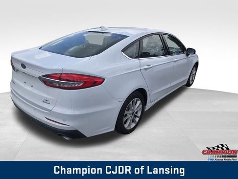 Used 2020 Ford Fusion SE image 6