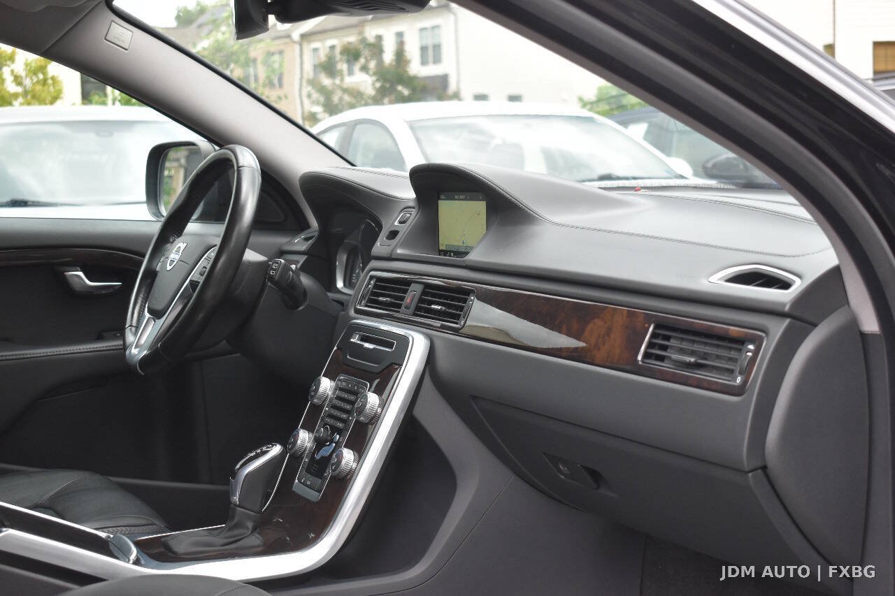 Used 2016 Volvo XC70 T5 Premier w/ Proximity Package AWD/4WD image 16
