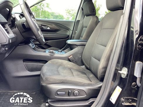 Used 2023 GMC Terrain SLE w/ Driver Convenience Package FWD image 14