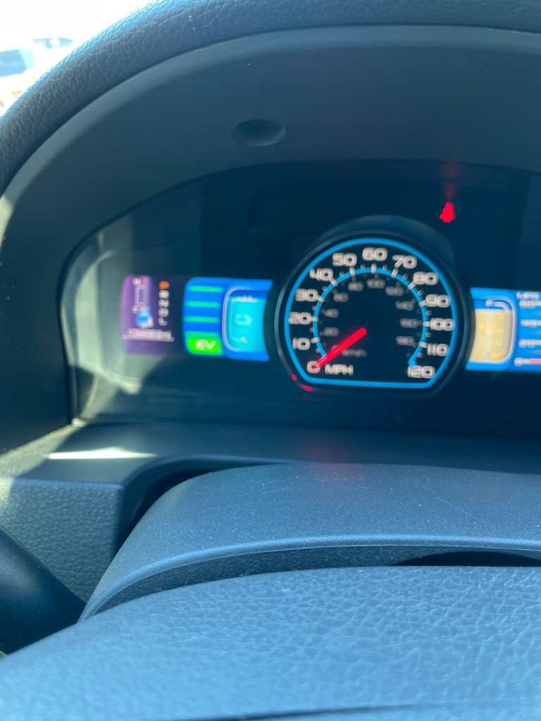Used 2010 Ford Fusion Hybrid FWD image 12