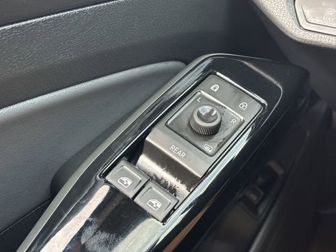 Used 2024 Volkswagen ID.4 S image 37