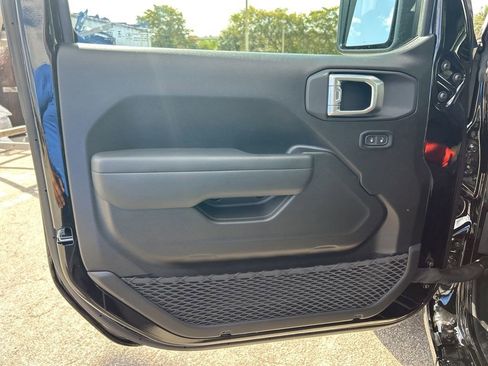 New 2026 Jeep Gladiator Sport AWD/4WD image 32