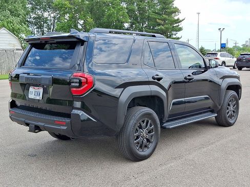 Used 2025 Toyota 4Runner SR5 AWD/4WD image 24