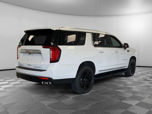 Used 2023 GMC Yukon XL Denali AWD/4WD image 8