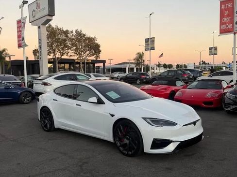 Used 2026 Tesla Model S Plaid AWD/4WD image 3